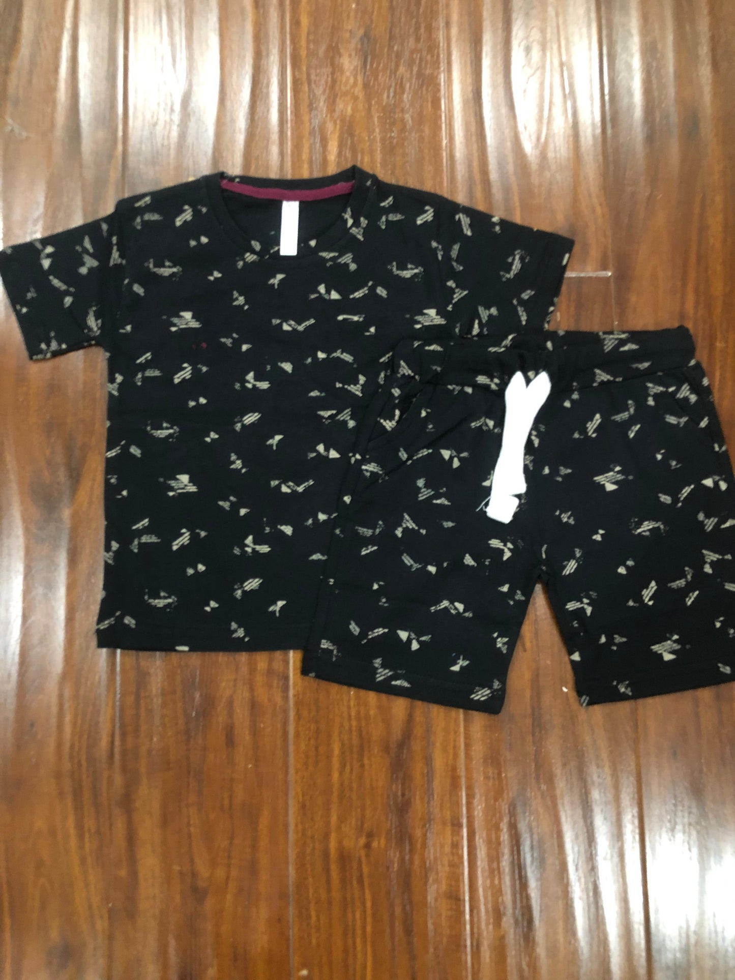 Black printed T-shirt and shorts set for kids