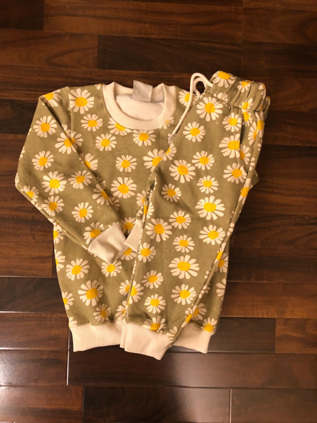 Olive daisy flower tracksuit for kids