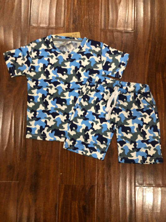 Camo T-shirt and shorts set for kids