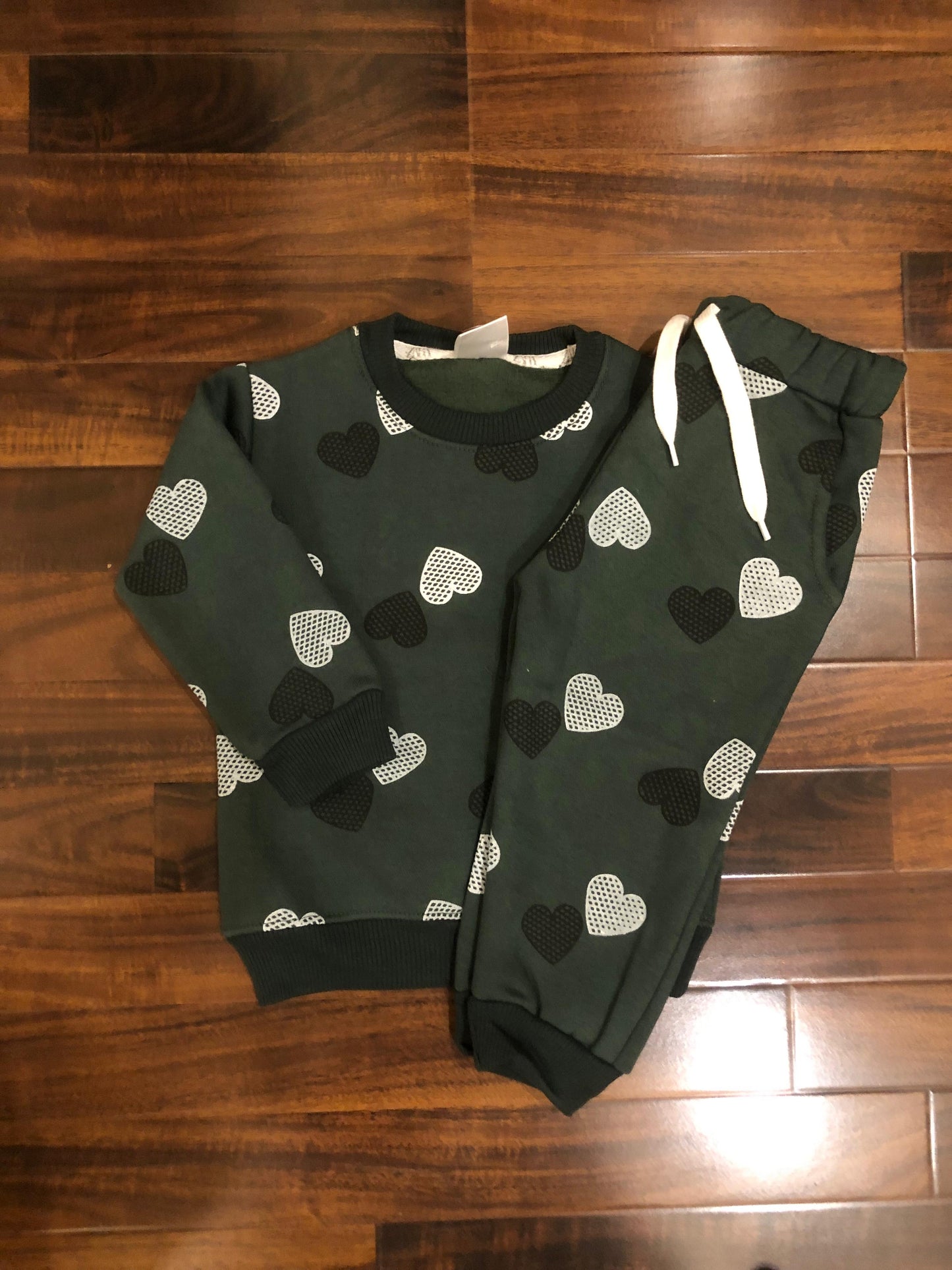 Dark green hearts tracksuit for kids