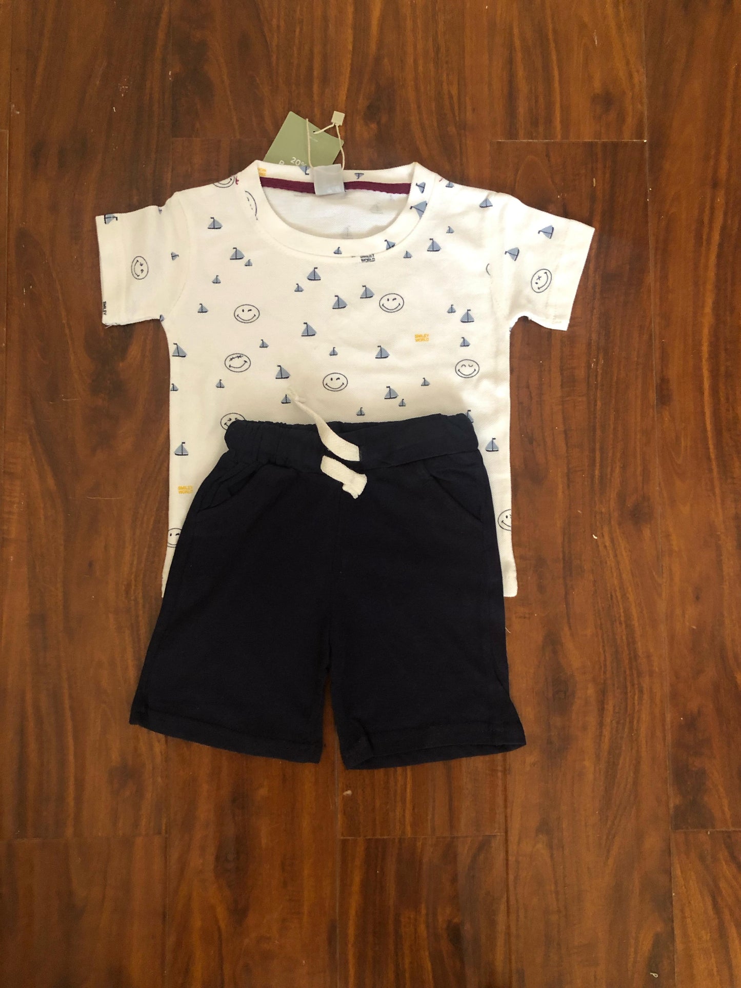 T-shirt and shorts set for kids