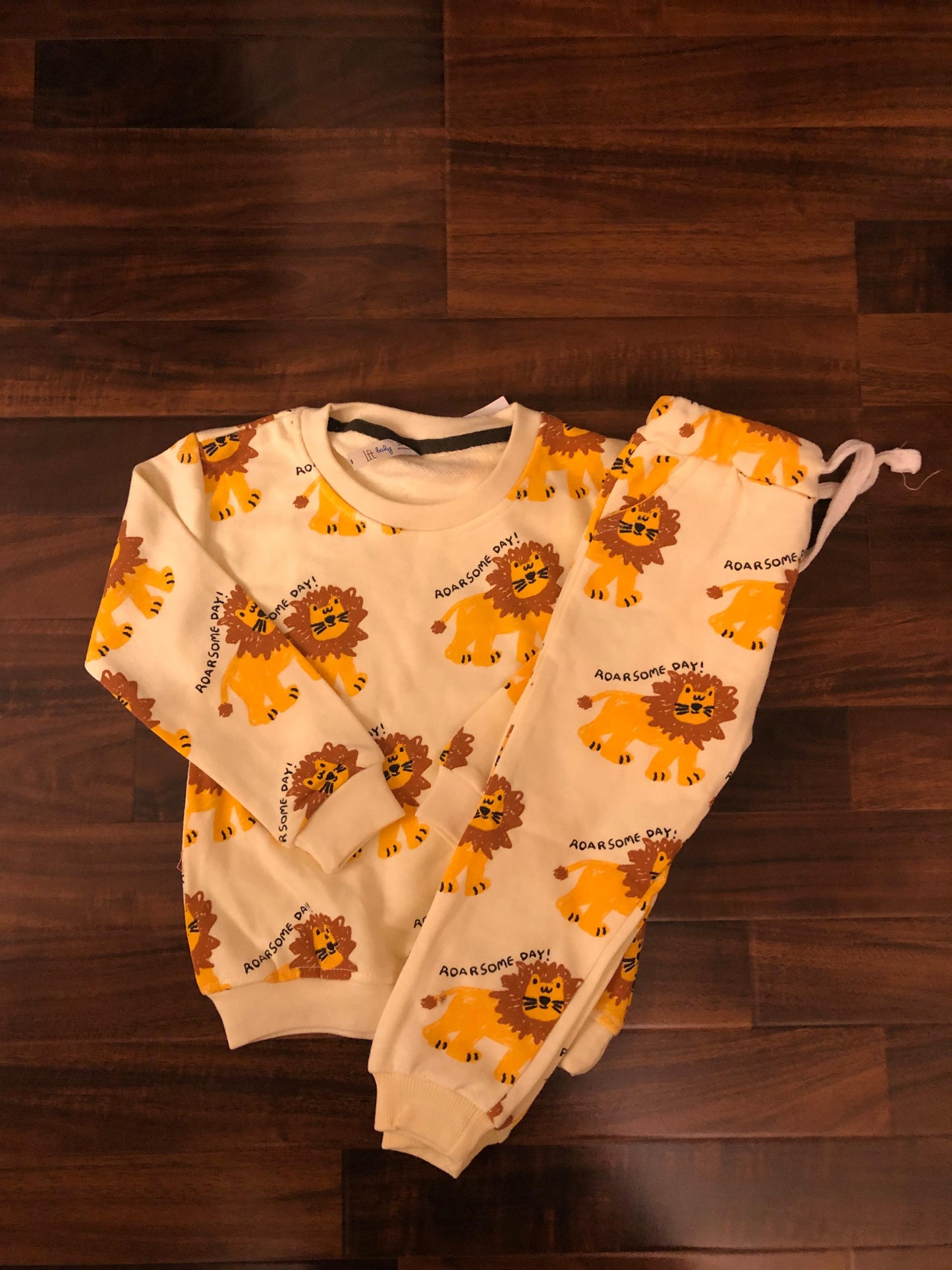 New Lions tracksuit for kids