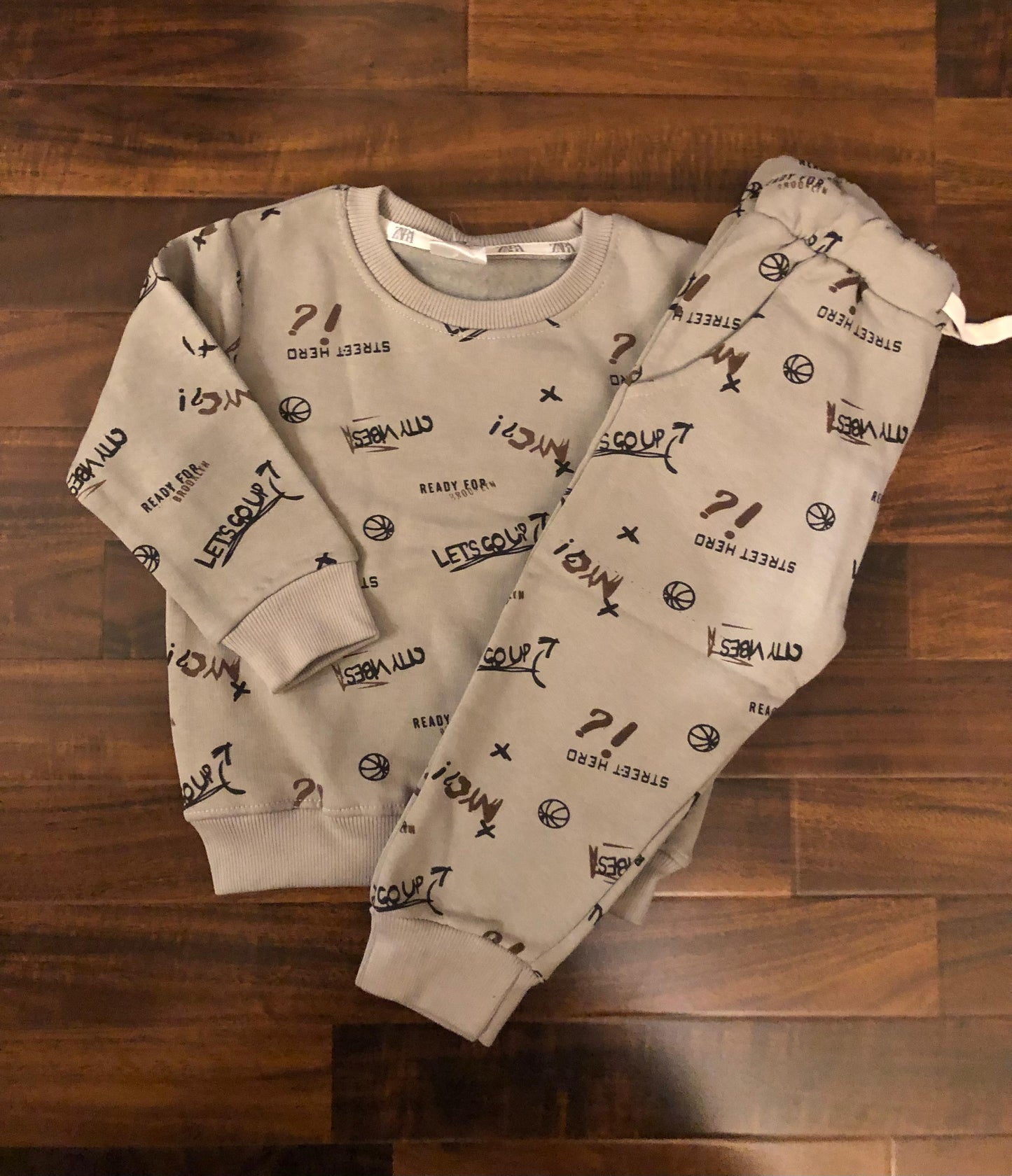 Grey street hero Tracksuit for kids