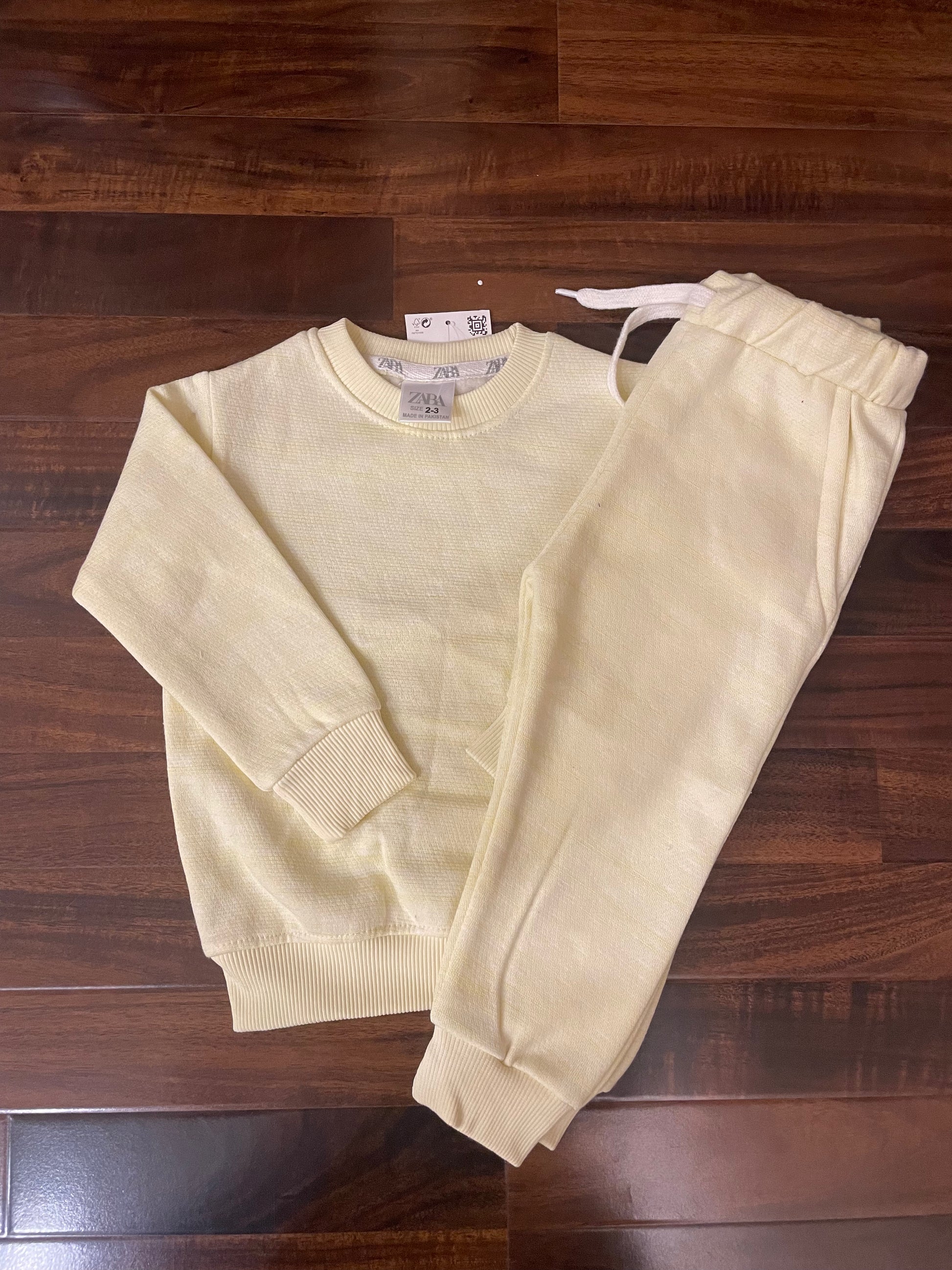 Mellow yellow tracksuit for kids – LITTLE POPSICLES