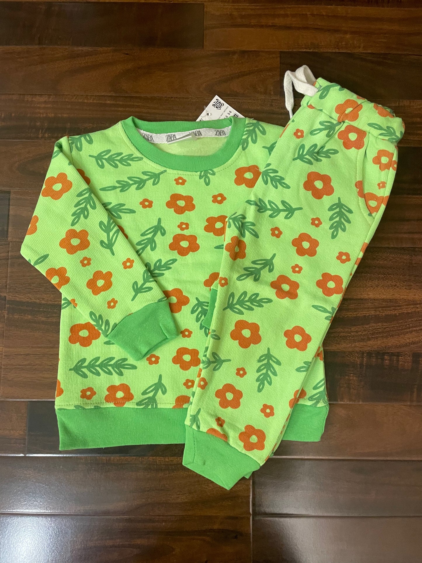Green orange flowers tracksuit for kids