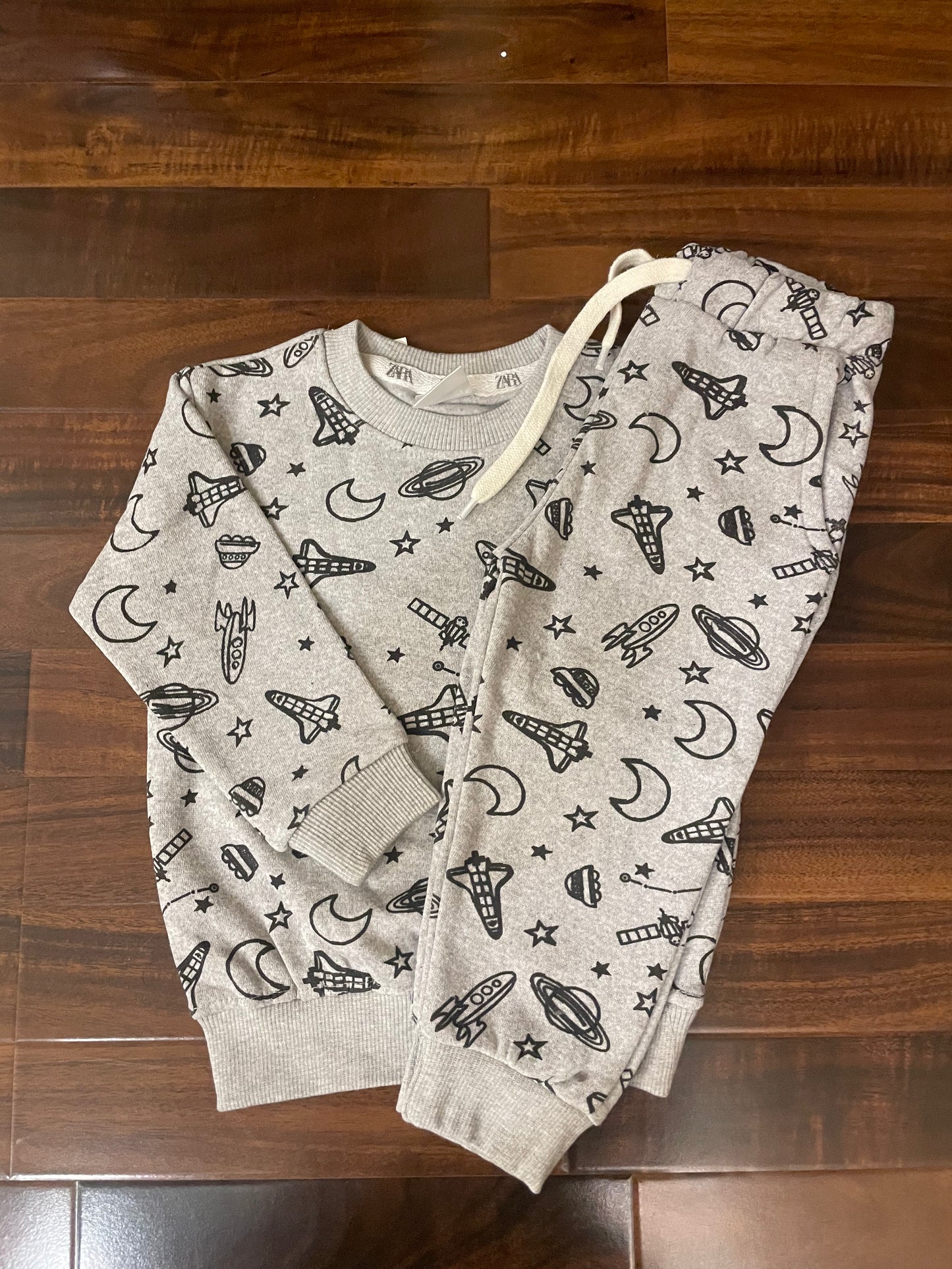 Grey air space tracksuit for kids