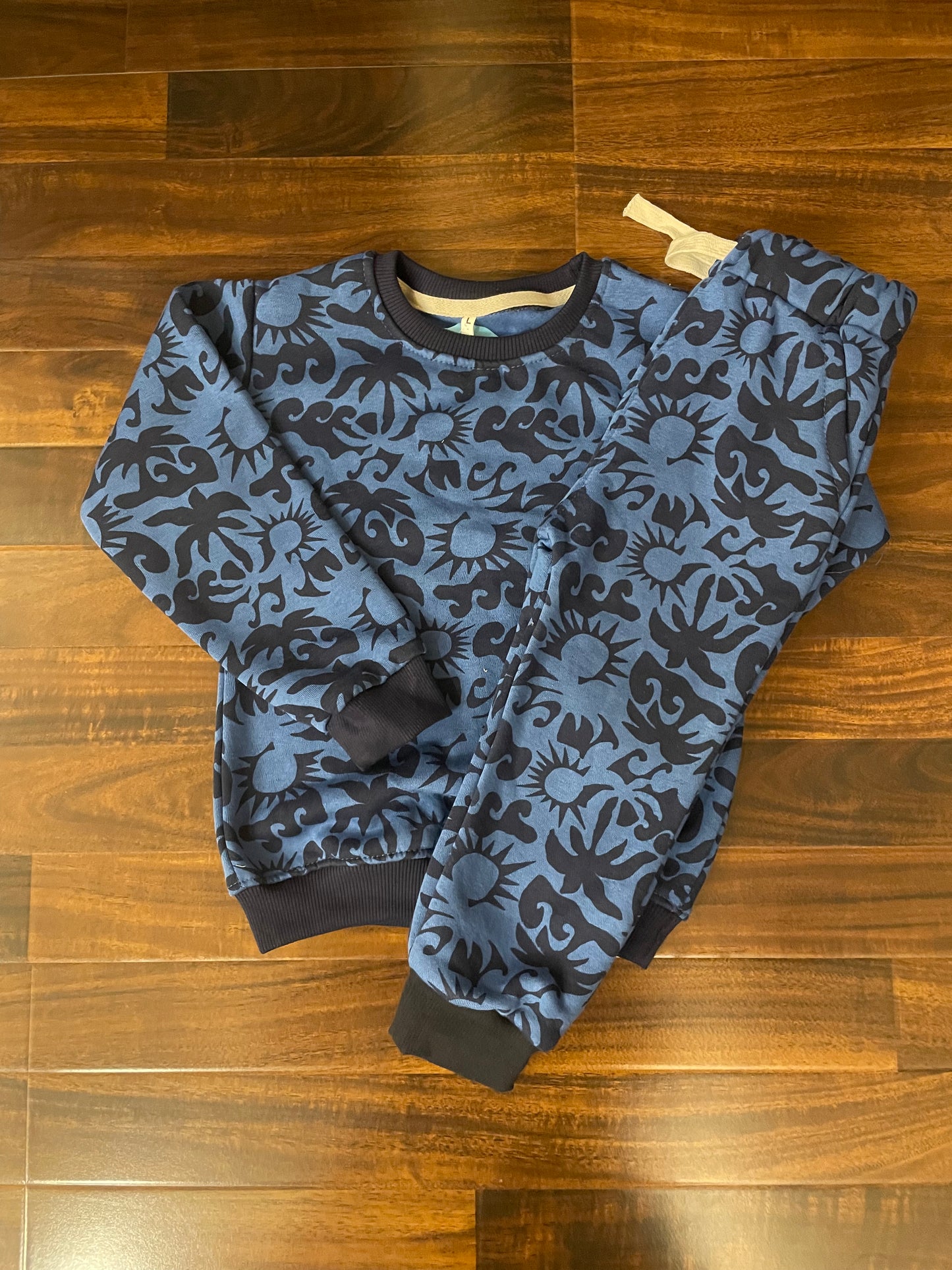 Sun and wave tracksuit for kids