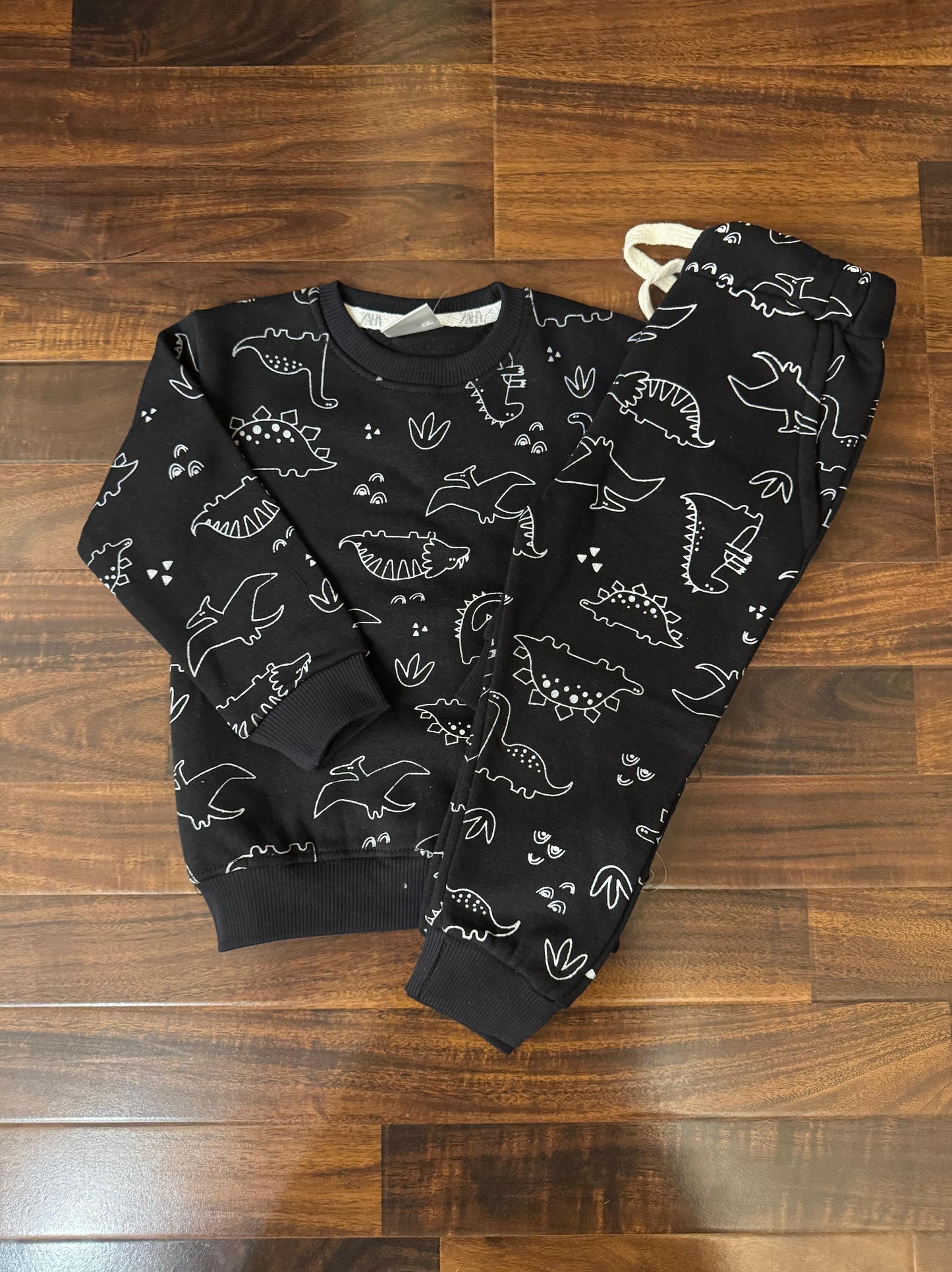 Black dino tracksuit for kids