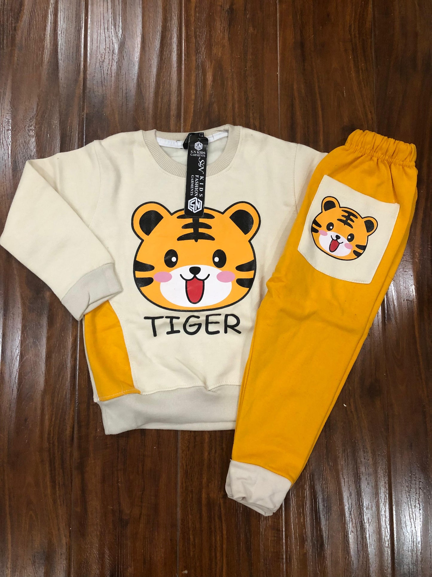 Tiger face tracksuit