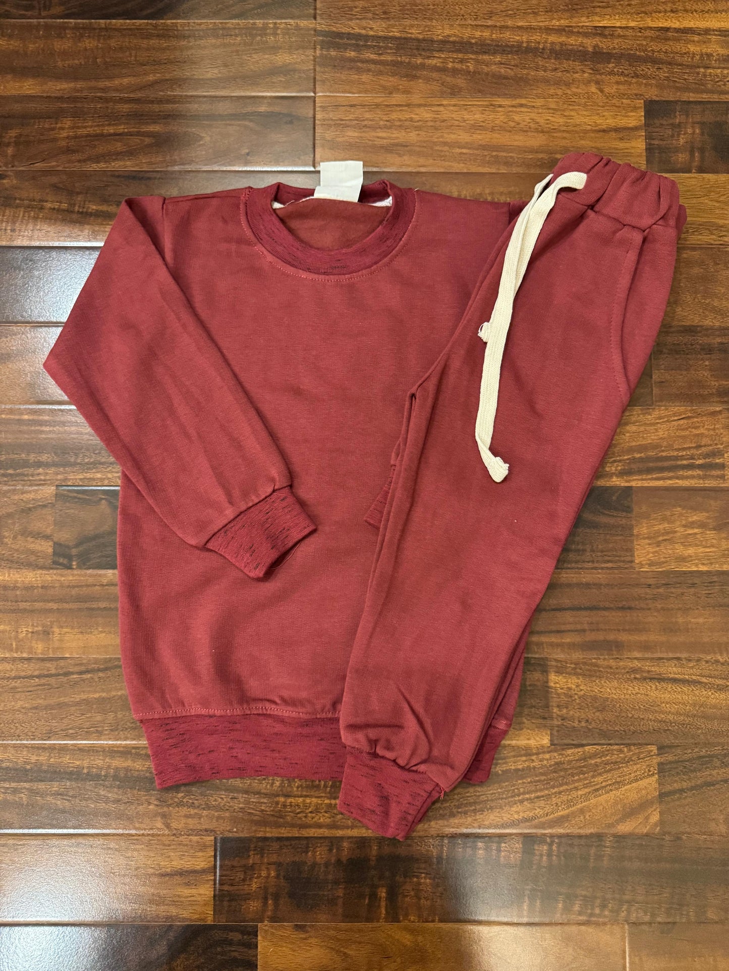 Solid maroon tracksuit for kids