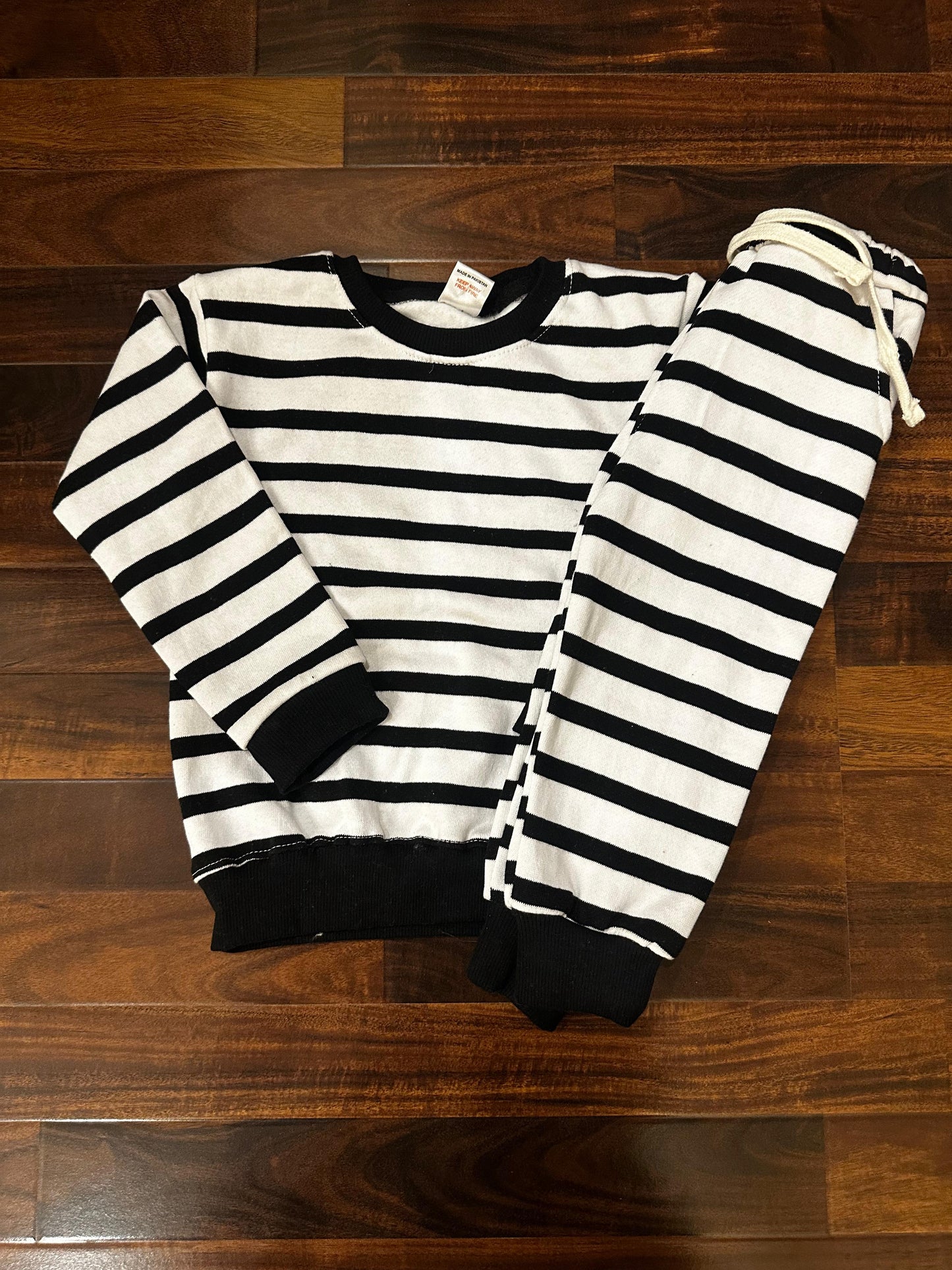 Black and white stripes tracksuit for kids