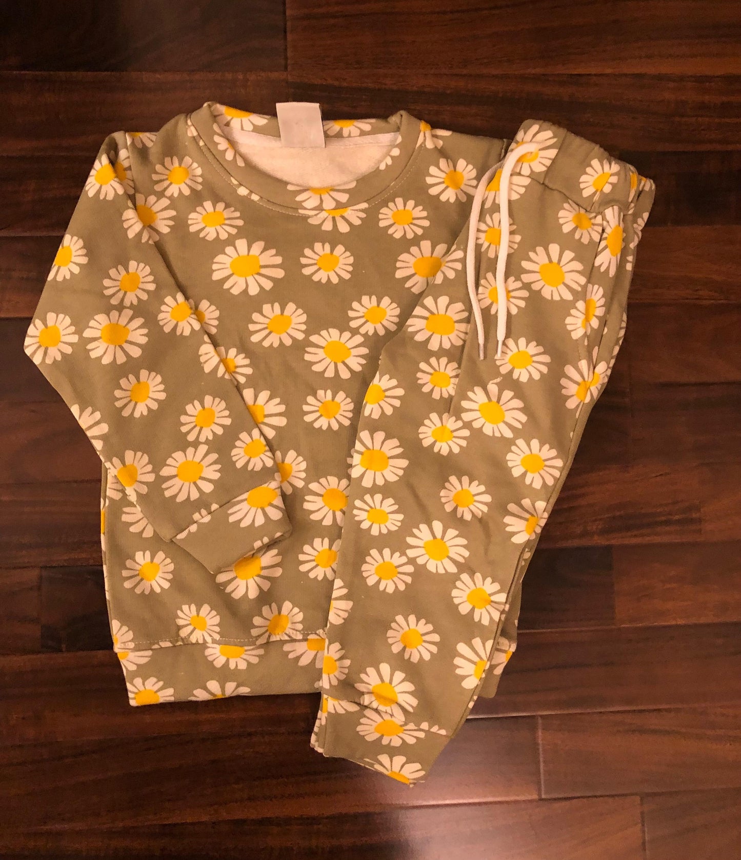 New Olive daisy flower tracksuit for kids