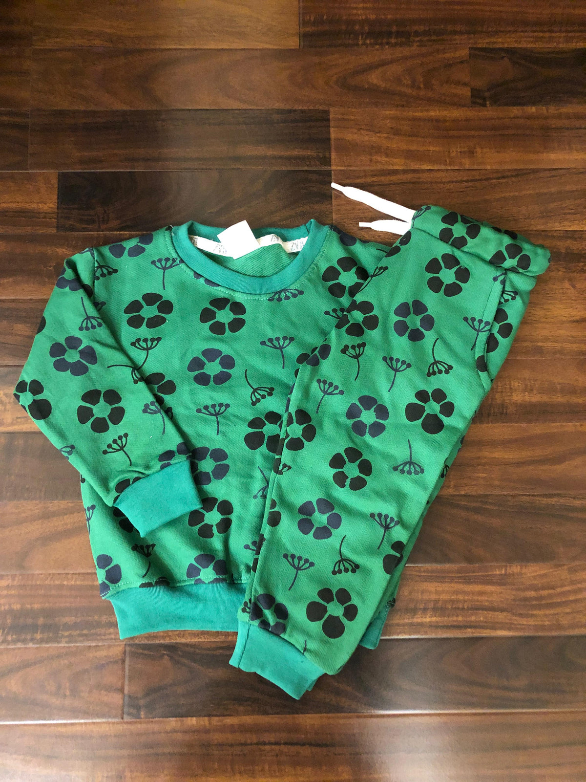 Bottle green flower wines tracksuit for kids
