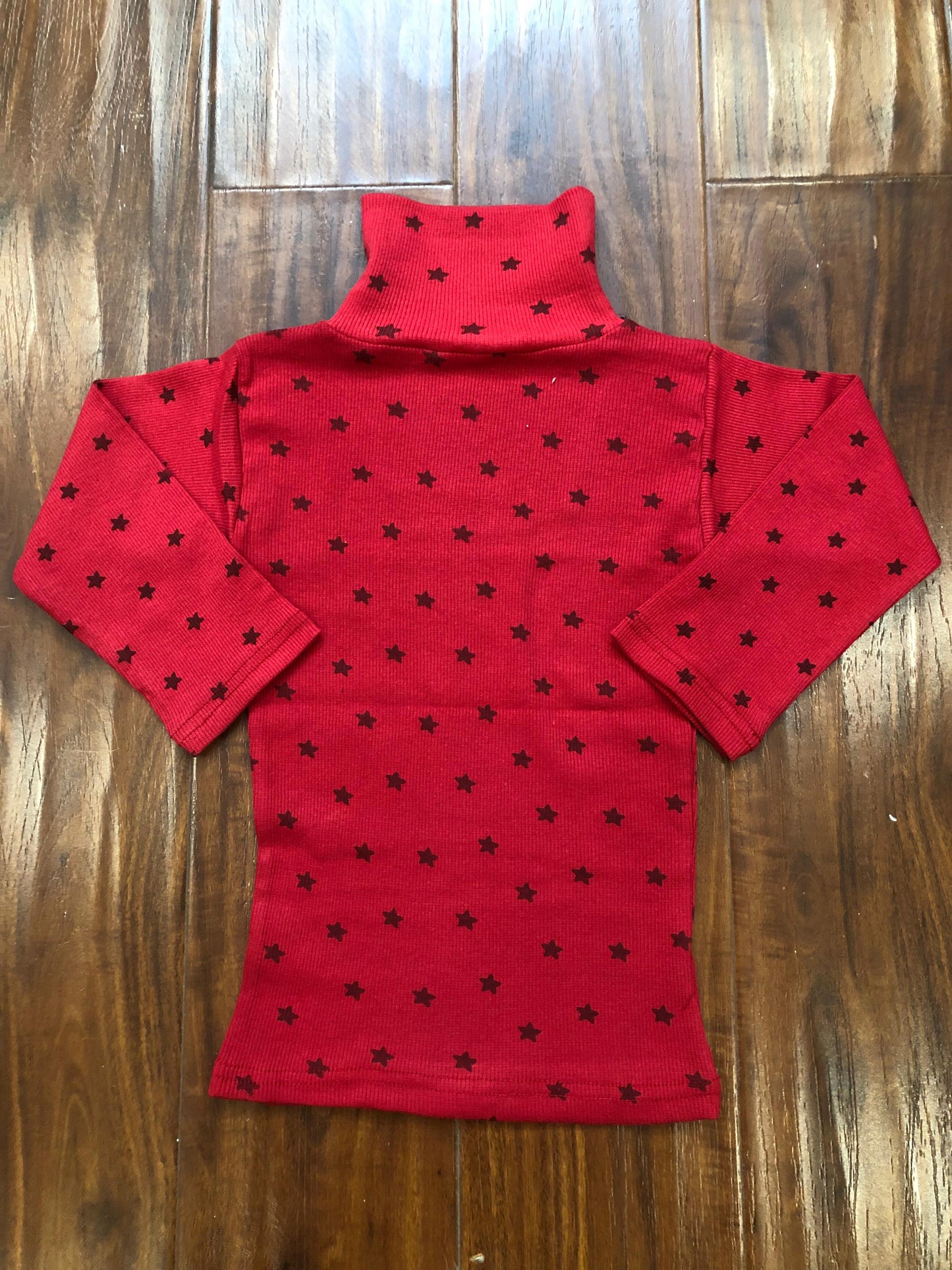 Red stars ribbed highneck